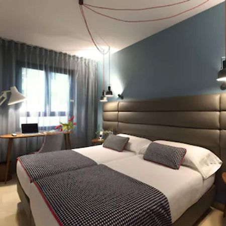 Hotel Pamplona Plaza المظهر الخارجي الصورة
