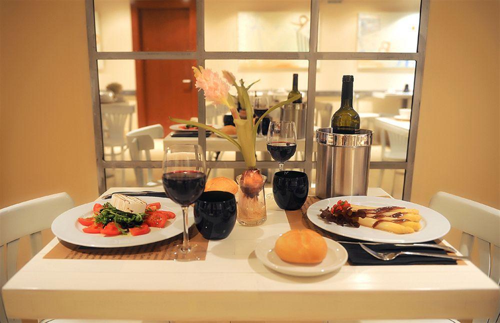 Hotel Pamplona Plaza المظهر الخارجي الصورة