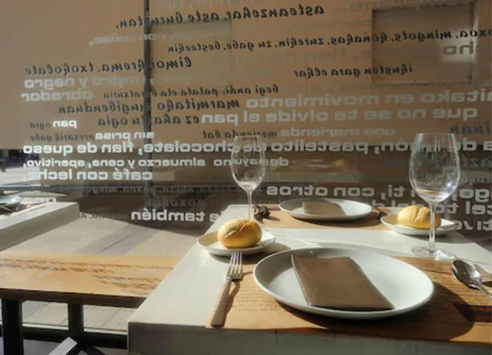 Hotel Pamplona Plaza المظهر الخارجي الصورة