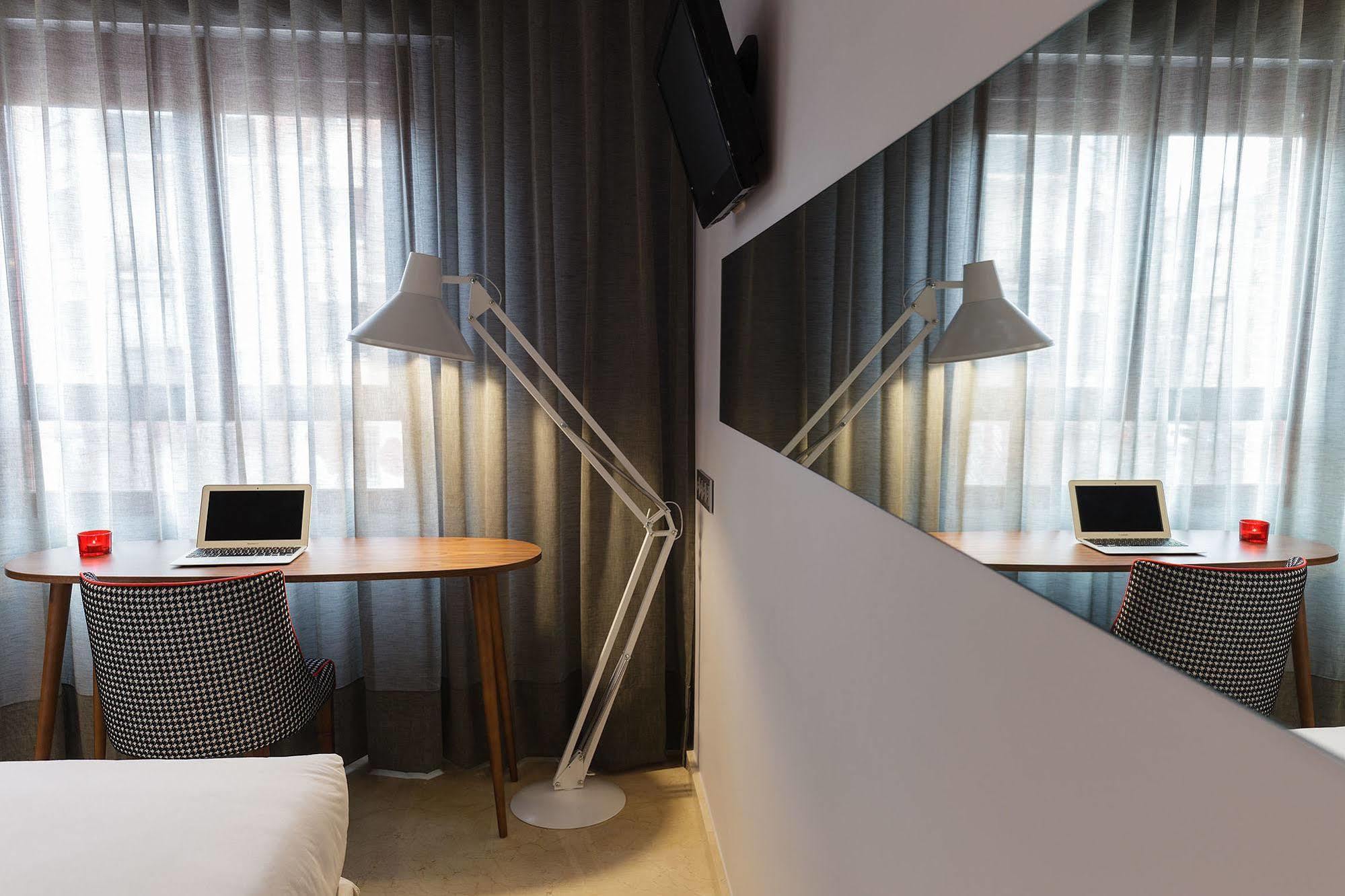 Hotel Pamplona Plaza المظهر الخارجي الصورة